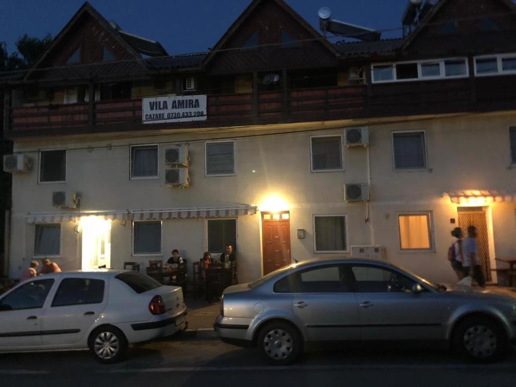 Pension Amira コスティネシュティ エクステリア 写真